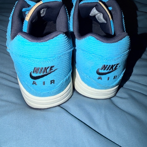 Corduroy Nike Air Max in Sky Blue and Tsn - Picture 3 of 6
